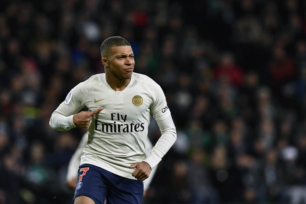   TopGear评出年度18车，仅一辆来自中国：阿维塔，真香还是打脸？